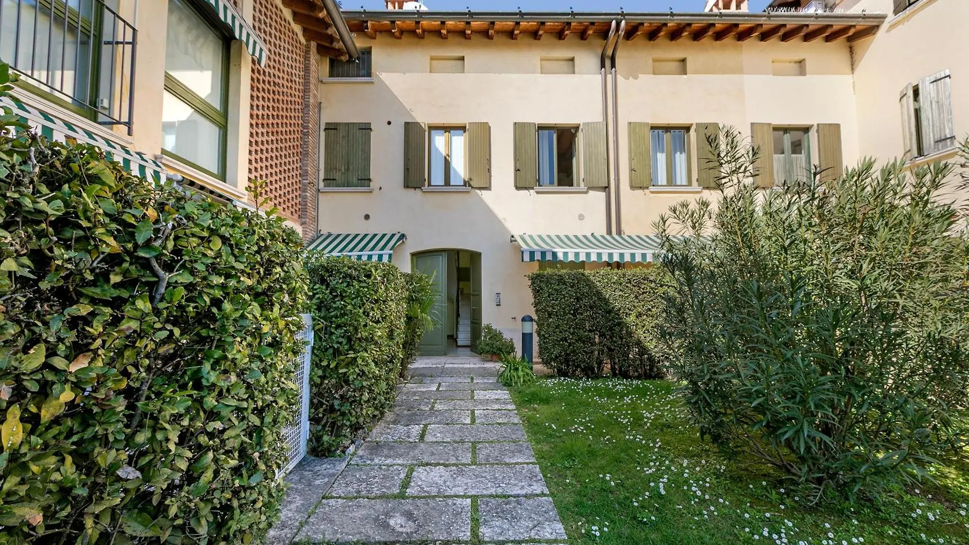 Magnolia House - Happy Rentals Sirmione